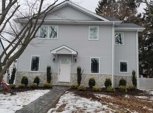 52 Colonial Pkwy, Dumont, NJ 07628