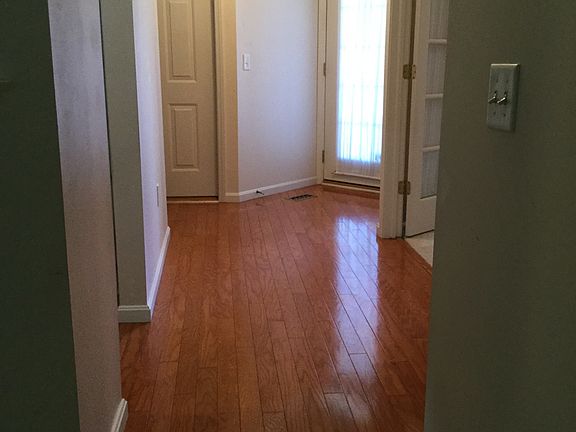 3rd image of 2465 Crimson Dr #2465