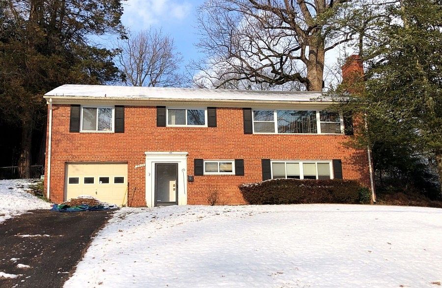 1st image of 3604 Larchmont Dr
