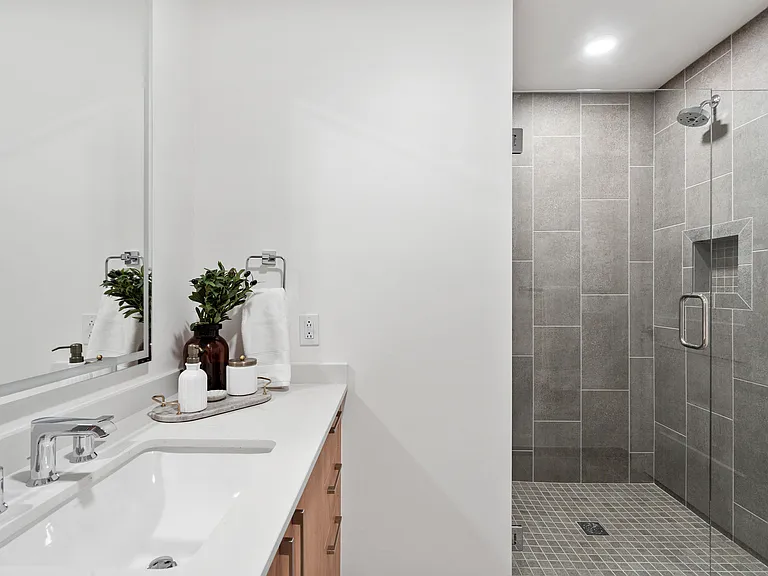 1212 Demonbreun St #706 — Photo 24