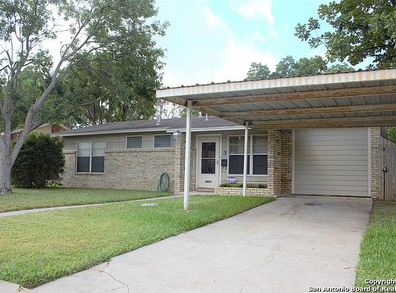 2nd image of 4906 Mary Diane Dr