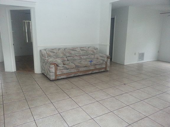 2nd image of 532 Glade Ct