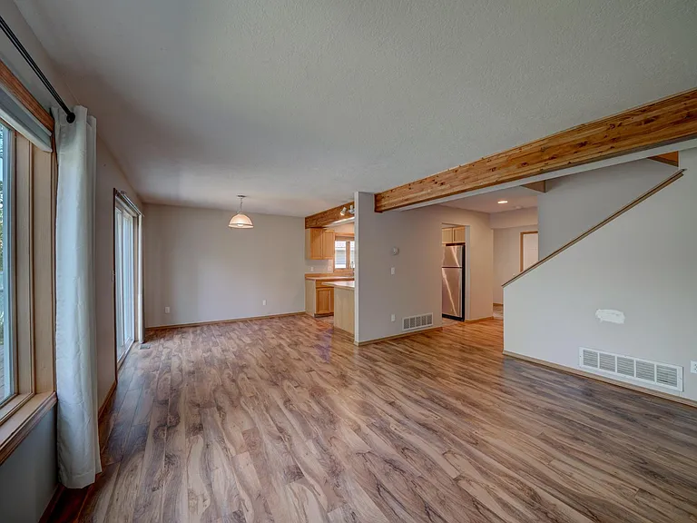 413 N 19th Ave — Photo 8