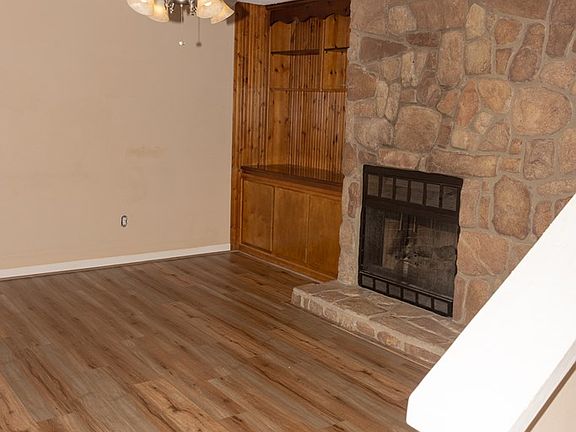 5th image of 219 Abbey Ln