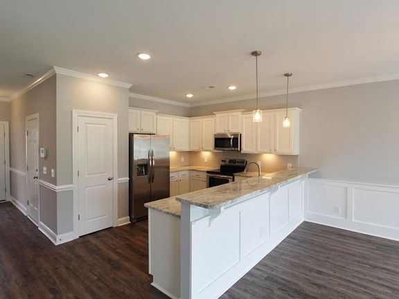 5th image of 200 Leines Way #A