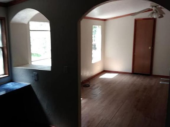 5th image of 104 Lake Forest Dr