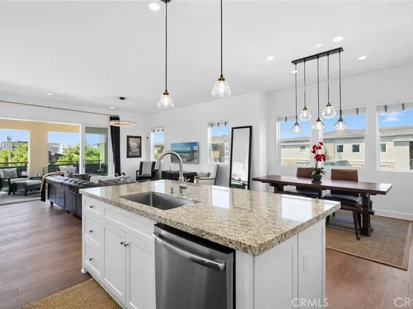 251 Follyhatch, Irvine, CA 92618