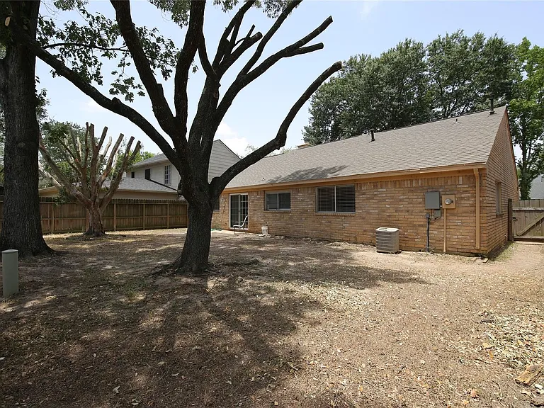 18203 Brooknoll Dr — Photo 15