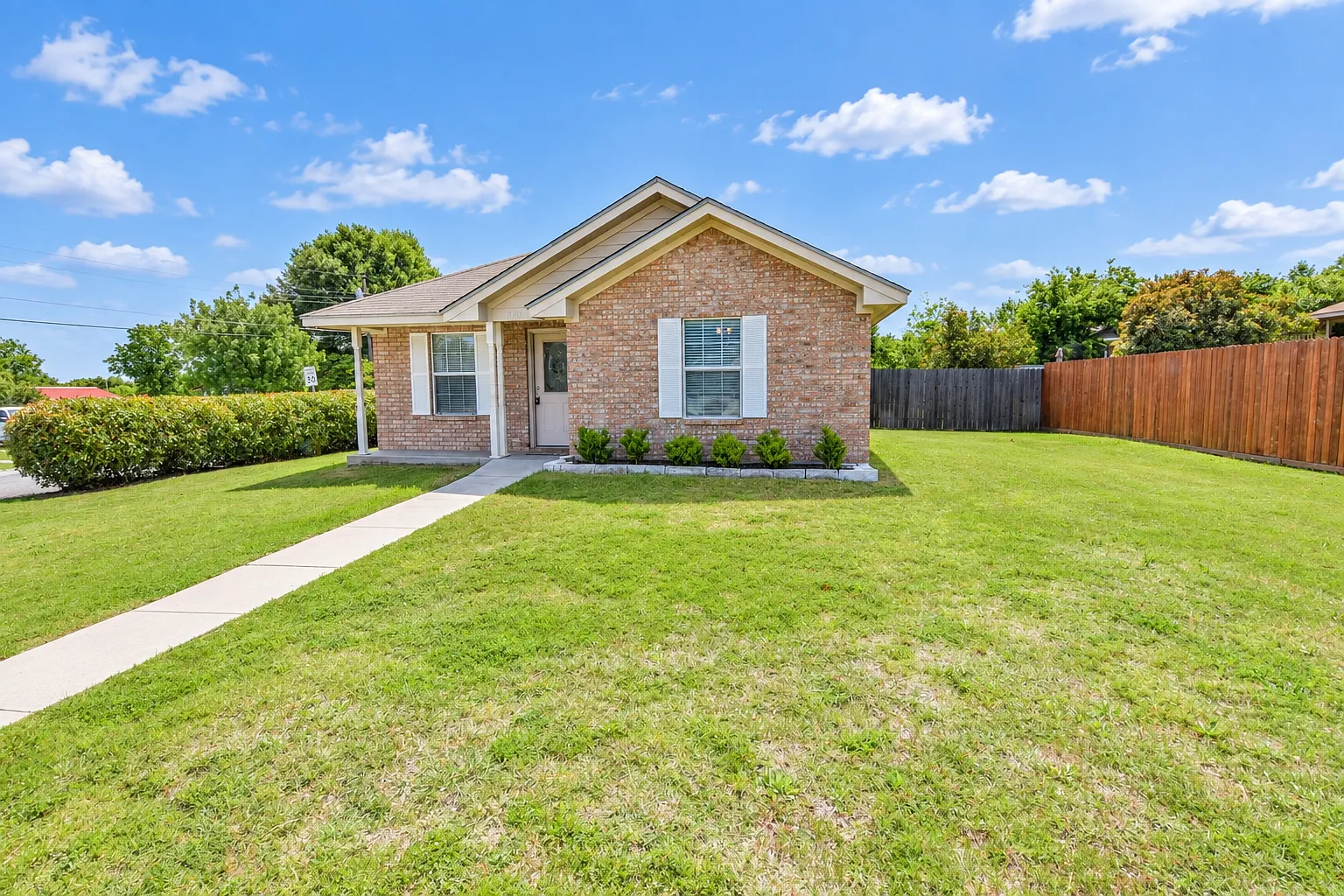 900 Concho St, Belton — Photo 2