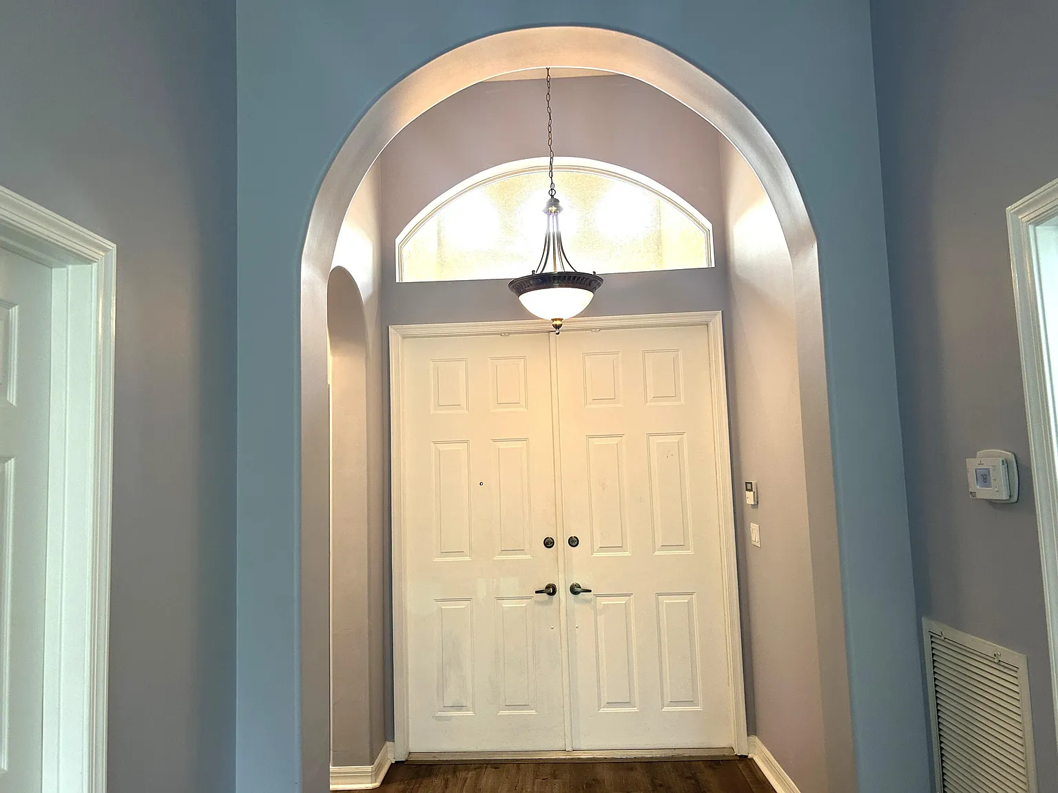 2 bed, 2.0 bath, 1748 sqft, $3,200 — Photo 3