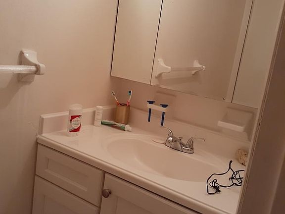 2nd image of 2289 NE 54th Pl