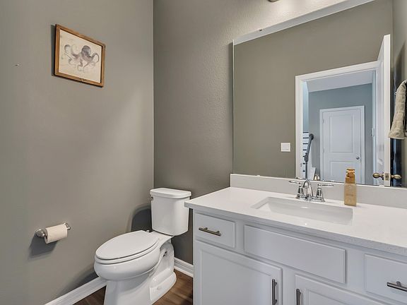 4th image of 1261 Lone Palm Way