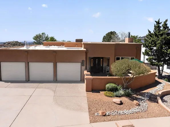 1109 Daskalos Dr NE, Albuquerque, NM 87123