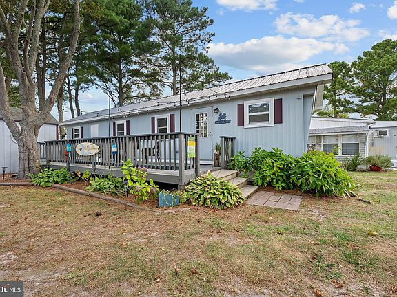 2nd image of 39052 Spicer Ln #6240