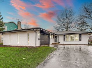 782 S Stuart Ave, Elmhurst, IL 60126