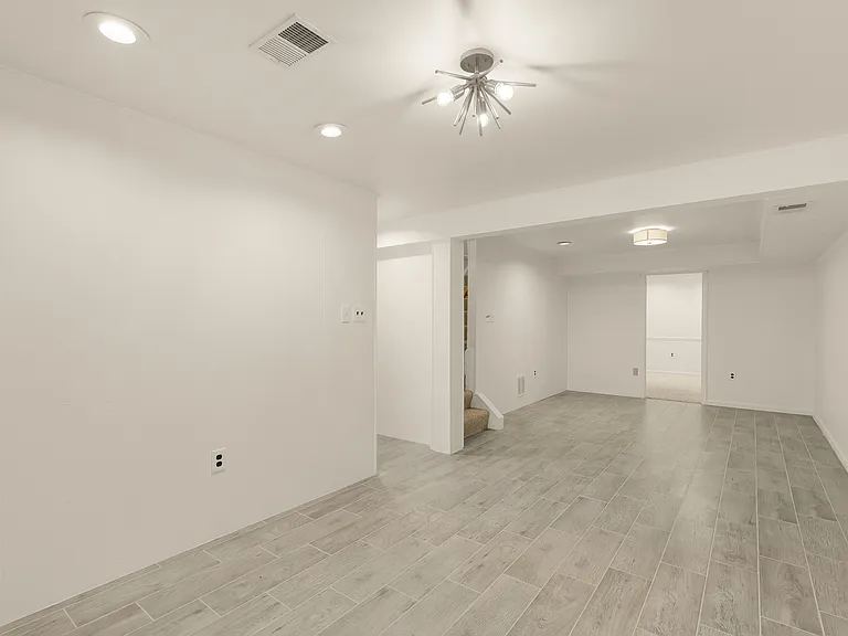 1318 Round Oak Ct — Photo 46