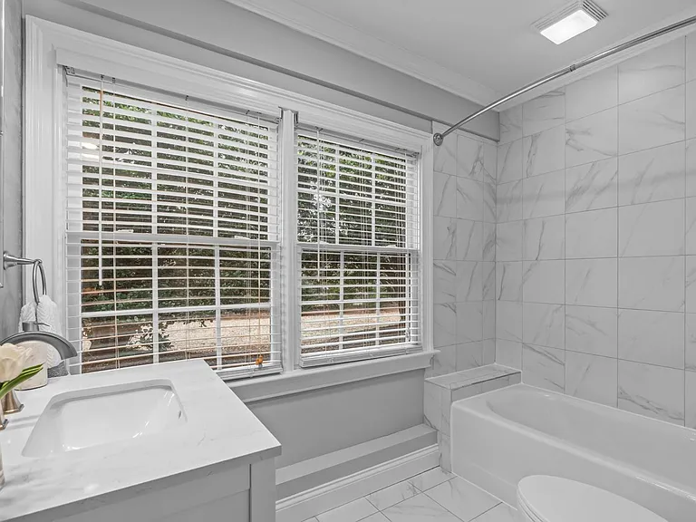 1508 Braden Overlook Ct — Photo 30