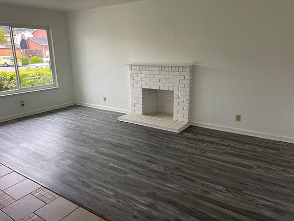 5th image of 2205 Carobwood Ln