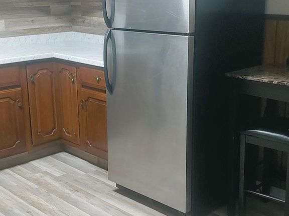 2nd image of 3149 Richmond St APT 3