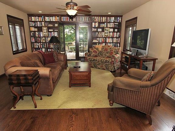 5th image of 24 Nakoma Dr
