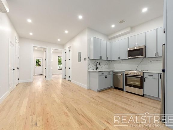 2nd image of 1274 Jefferson Ave #8