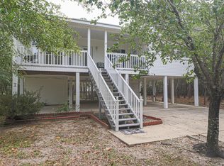 114 Chestnut St, Pass Christian, MS 39571