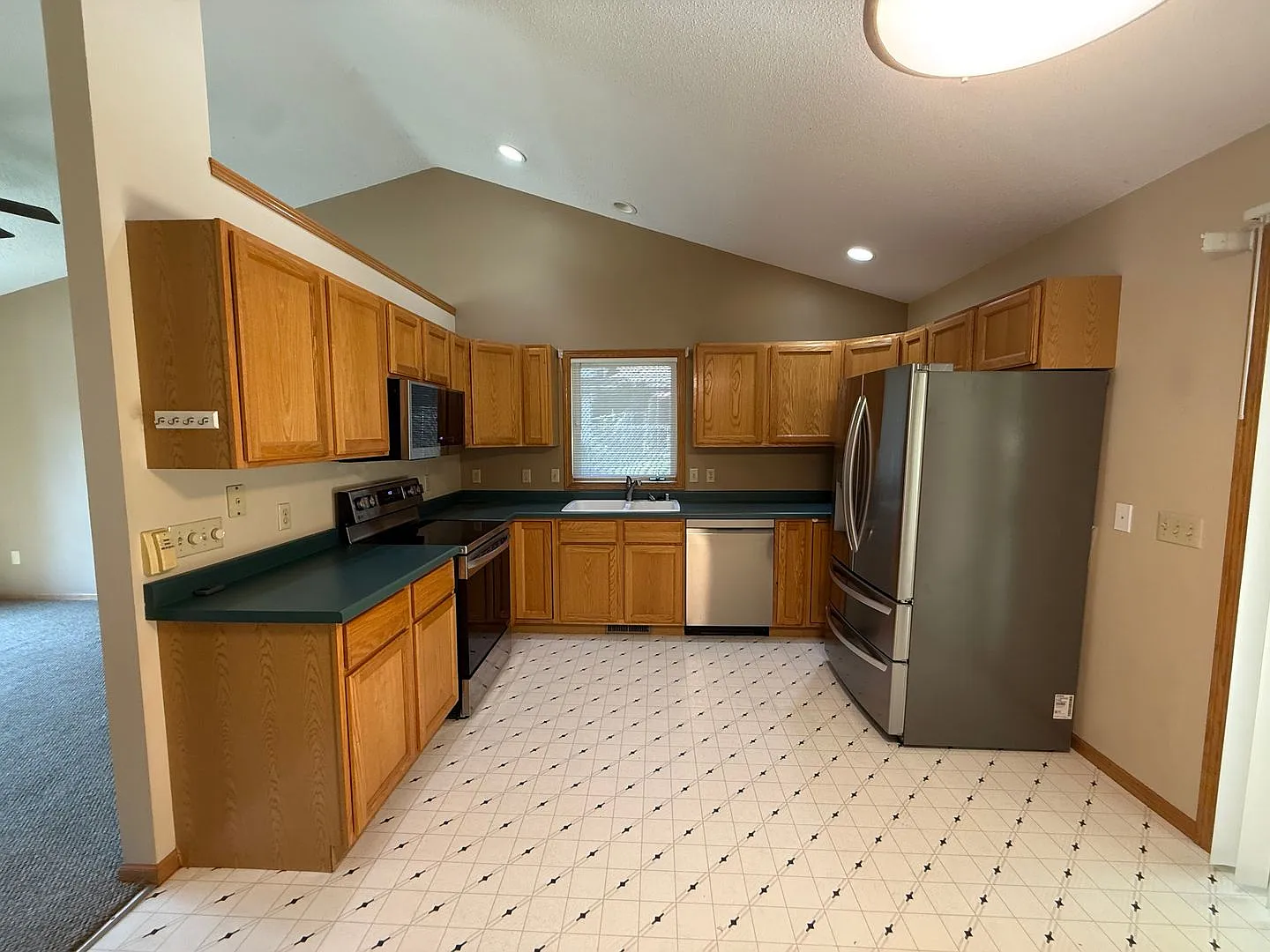 6078 Croix Dr — Photo 3