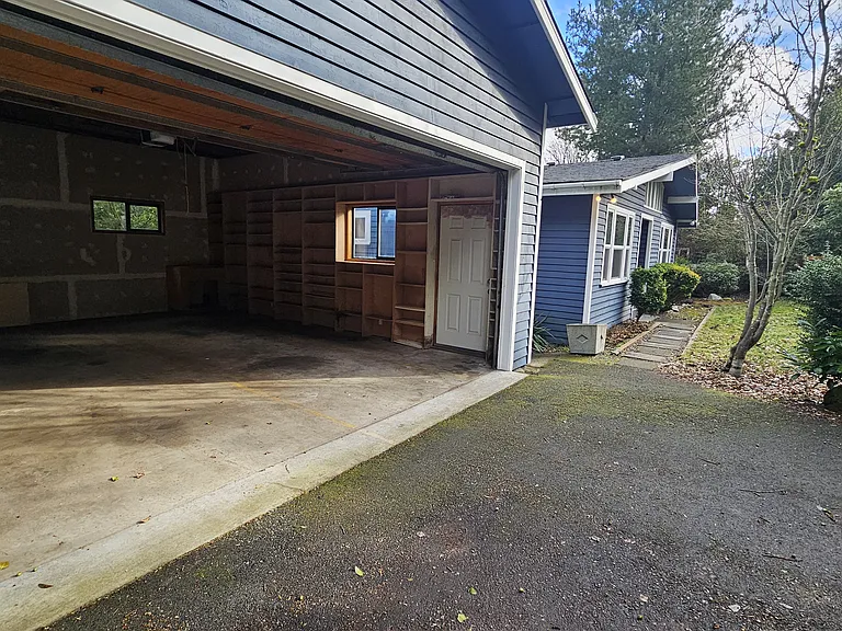 10722 Densmore Ave N — Photo 23