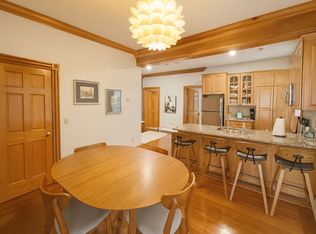 20 Berkeley Ave APT 4, Newport, RI 02840