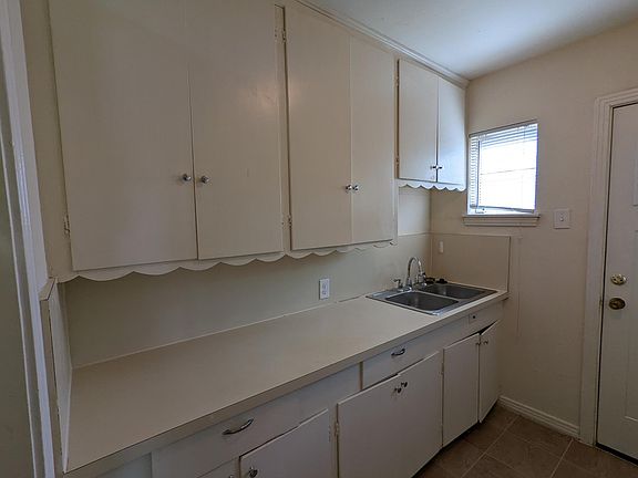 5th image of 6026 Marquita Ave