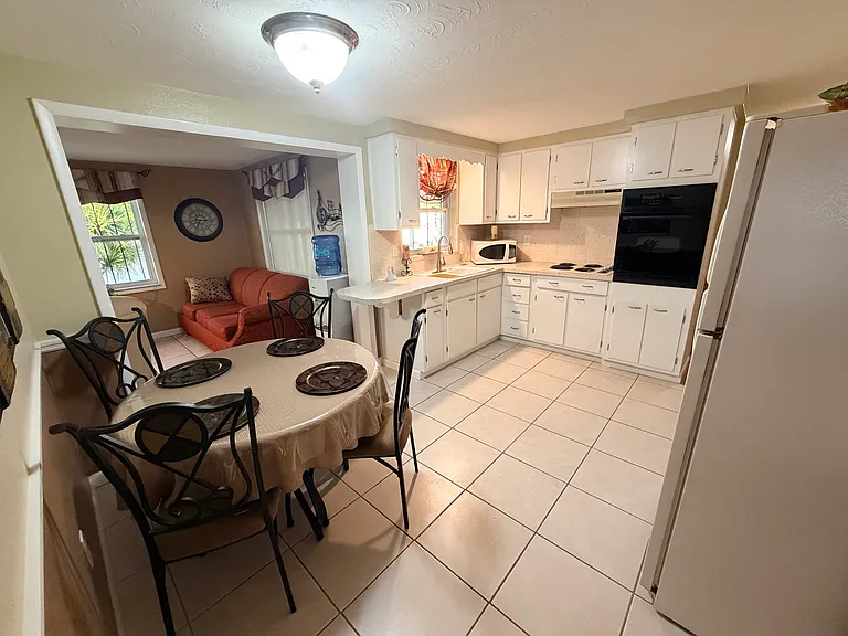 4923 Genesis Ave — Photo 13