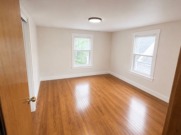 4th image of 6 Mount Pleasant St #6