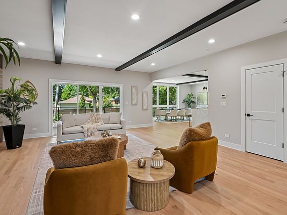 4th image of 134 Pine Ln
