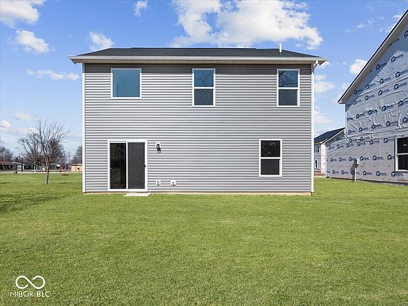 3rd image of 1033 Fuller Ln