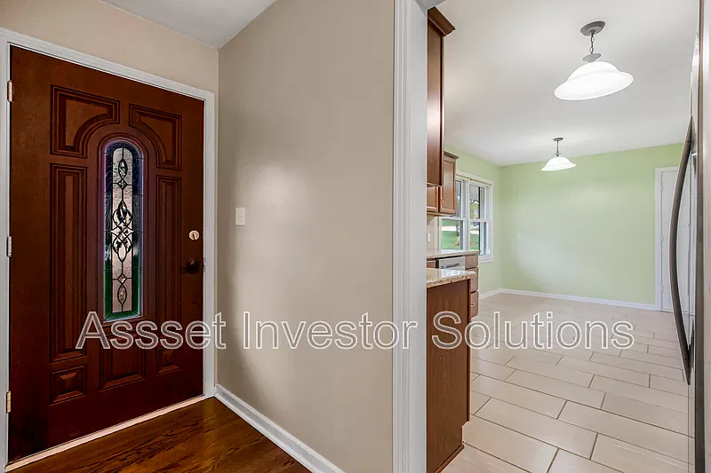4 bed, 3.0 bath, 2150 sqft, $2,699 — Photo 3