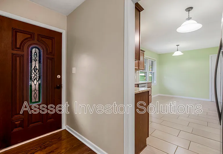 8400 State Line Rd — Photo 3