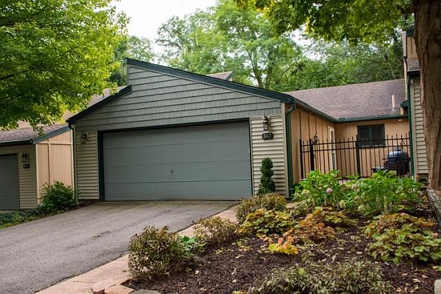 1st image of 847 Trailridge E
