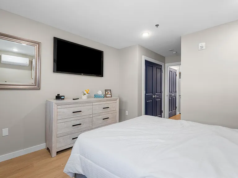 1060 Main St (55+ community) — Photo 20