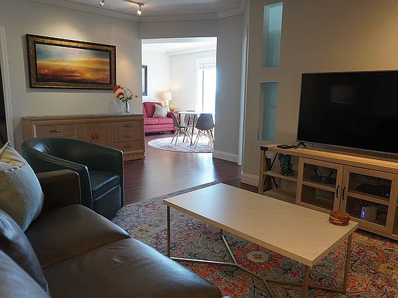 4th image of 11 Music Sq E APT 601