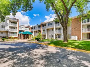 1601 N Innsbruck Dr APT 118, Fridley, MN 55432