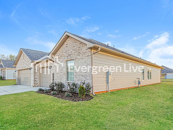 3rd image of 104 Chain Bridge Cir