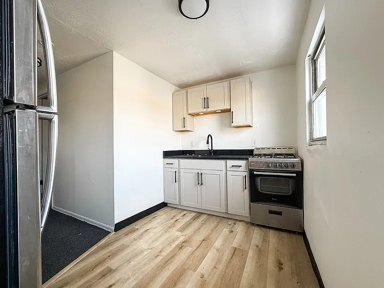Pius Street Properties — Photo 6