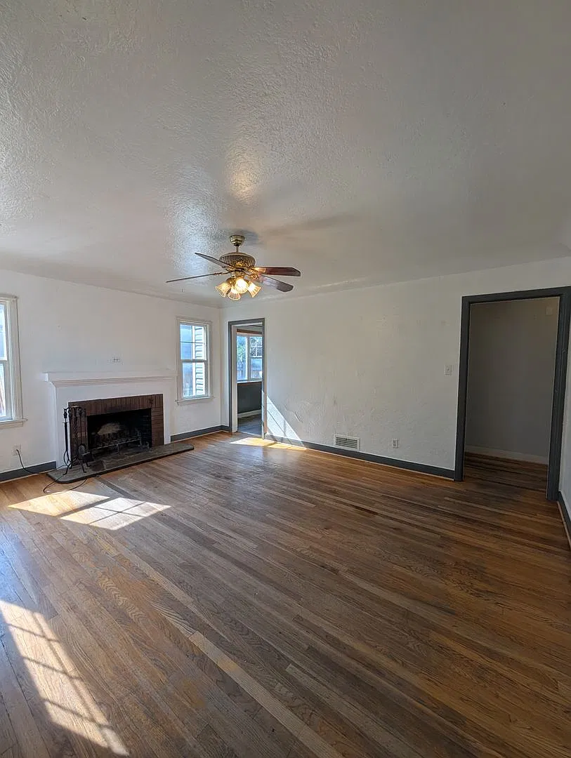 Spacious 4-Bedroom Home with Fully Fenced Backyard in Twin Falls! — Photo 3