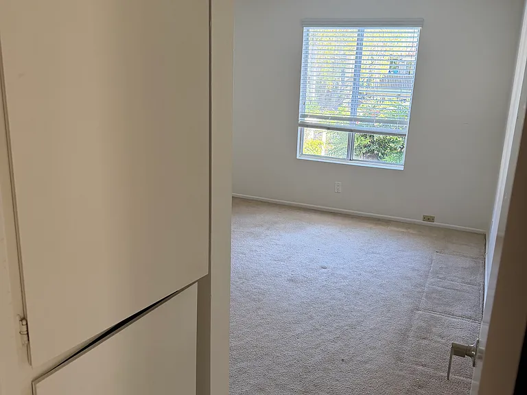 5512 Armitos Ave #46 — Photo 9
