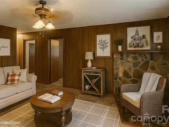 3rd image of 560 Bailey Mountain Rd