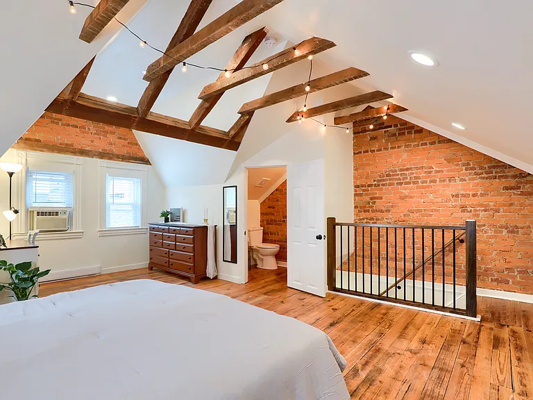 637 E Orange St #2 — Photo 30