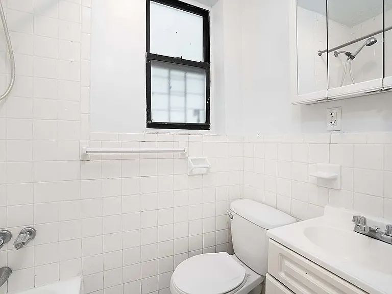 69 E 110th St #5B — Photo 7