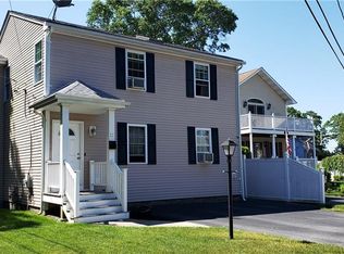 12 N Shore Dr, Riverside, RI 02915