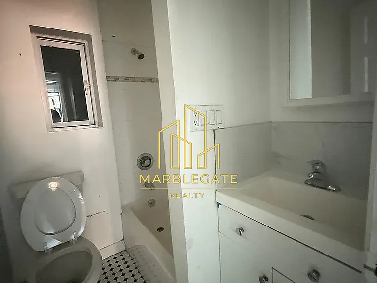 257 Sherman Ave #33 — Photo 4