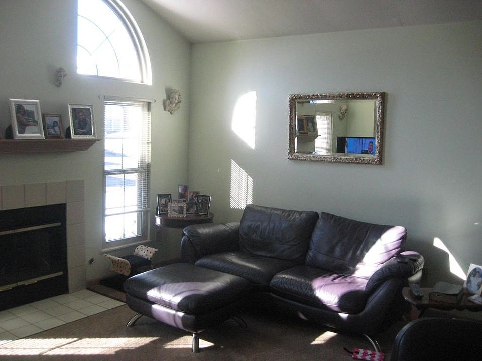 1st image of 2404 Huntmaster Ln